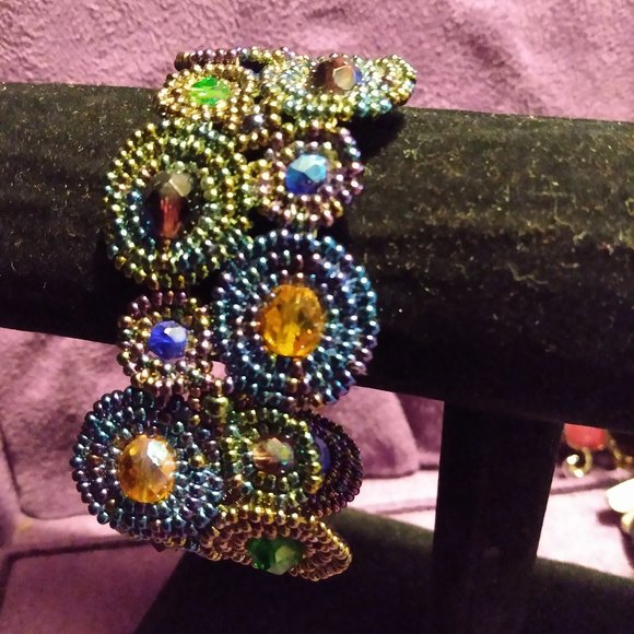 Jewelry - Metallic Seed Bead Bracelet